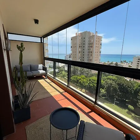 Belleza, Mar Y Sol, 3 De 3