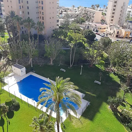 Belleza, Mar Y Sol, 3 De 3 * Torremolinos
